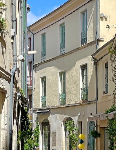 Naida Nimes 20
